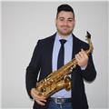 Musicista professionista offre lezioni private di musica.

- saxofono
- pianoforte
- teoria e solfeggio