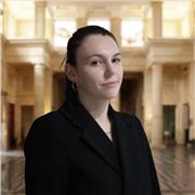 Élève-avocate titulaire d'un M2 Contentieux judiciaire donne des cours à distance en droit