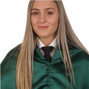 Maestra de Educación Primaria con mención en Educación Física.