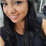 Profesora de español nativo con interés en enseñar a persona es idioma español