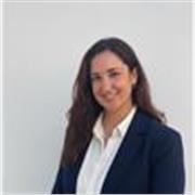 Profesora titulada en filología hispánica con más de 3 años de experiencia en España y en el extranjero. 