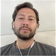Profesor de Inglés, con 15 años de experiencia en el idioma inglés.