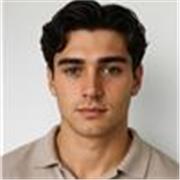 Ofrecemos clases personalizadas para alumnos de Primaria, ESO, Bachillerato y Universidad, adaptadas a sus necesidades y objetivos