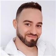 Soy técnico informático con más de 10 años de experiencia profesional en soporte técnico, reparación y programación web.