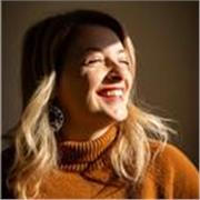 Architecte d'intérieur & enseignante 
Passionnée + pédagogique = joie d’apprendre