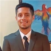 Ingeniero civil, imparte clases de materias relacionadas con los números y diseños civiles y arquitectónicos