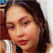 Niñero cuida a los niños y enseña diversas materias a los niños