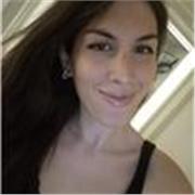 Profesora de diseño gráfico imparte clases de Photoshop e Illustrator