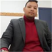 Abogado especialista en derecho administrativo con capacidad de dar clases a todas las edades.