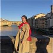Profesora de asignaturas relacionadas con la economía (contabilidad, finanzas, economía de bachillerato..), matemáticas, ingles