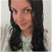 Profesora de Biología imparte clases para niños de todas las edades