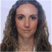 Profesora graduada en Derecho y con Máster de Abogacía 