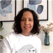 Profesora titulada en Comunicación - Portugués con más de 10 años de experiencia, imparte clases de forma online y presencial