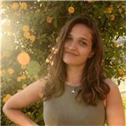 I am currently doing graduate medicine in London. I was brought up in a Spanish and French-speaking household but learnt English whilst going to school in London. I studied Biology IB and did a biology undergraduate degree. My lessons would be aimed at GC