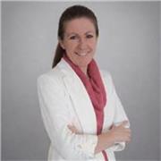 Profesional titulada, experta en Excel y Power BI con más de 10 años de experiencia en formación y gestión académica.