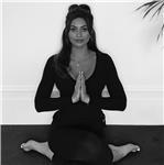 I offer flexible and bespoke Yin yoga classes for all levels, as well as breathwork and meditation sessions