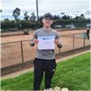 Profesor de tenis en Bogotá, niveles iniciación, intermedio y avanzado, todas las edades