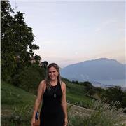 I'm a passionate pastry chef. I've been working in all kinds of kitchens, from Michelin restaurants to gluten free bakeries.