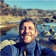 Profesor de meditación y ayurveda para todas las edades. También profesor de guitarra.