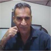 Me especializo en ayudar a profesionales a mejorar sus habilidades de comunicación para situaciones reales de negocios.