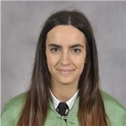 Veterinaria con experiencia clínica y en contacto constante con la Universidad y sus estudiantes del Grado en veterinaria.