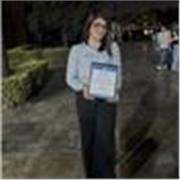 Profesora titulada con más de cinco años de experiencia enseñando inglés a alumnos de todas las edades y niveles. 