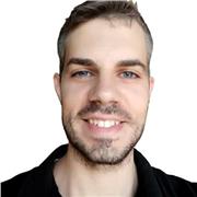 Laureato In Architettura impartisce lezioni di disegno e progettazione a mano libera, digitale, tecnico e artistico