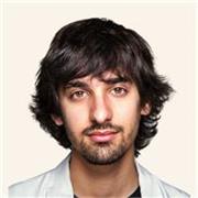 Profesor titulado en diseño de moda y UXUI. Con conocimientos de dibujo, arte y moda.
