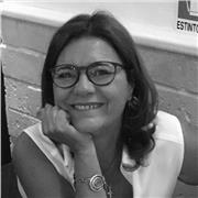 Docente universitaria prossima alla pensione offre accompagnamento per preparazione esami e tesi in sociologia e scienze umane.