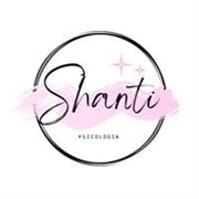 Profesora de ingles y español imparte clases a los ninños de todas las edad