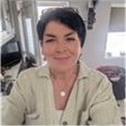 Do you need an English Native Speaker to help you in your journey in learning 
English? I can support you. I assess