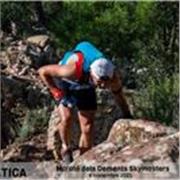 Monitor Nivel 1 FPCV, ya en activo como monitor y entrenador de pádel especialista en niños y adolescentes. Padre también