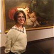 Creativa e paziente, pronta ad aiutare studenti in difficoltà per varie materie!