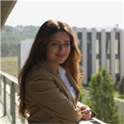 Passionate English tutor with experience teaching in both online and in-person settings. 