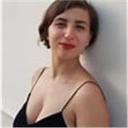 Studentessa universitaria di filosofia disponibile per ripetizioni private