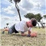 Personal Trainer Online. Sono Lorenzo e sono qui per aiutarti. Coach con la C