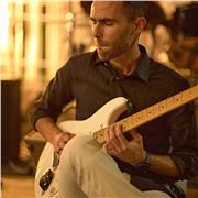 Offro lezioni di chitarra acustica ed elettrica