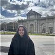 Soy psicologa, con experiencia como profesora de inglés 