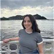 Soy titulada en Economia, puedo dar clases tanto a los mas jovenes de matematicas y economia basica o a universitarios