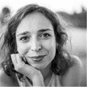 Francesa nativa con el ambito de dar clases para personas que quieren mantener o mejorar su nivel oral. 