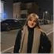 Diplomata al liceo Classico, laureanda in Giurisprudenza, certificazione linguistica in inglese livello C1, offre ripetizioni in diritto (in generale, in materie umanistiche: storia, filosofia, italiano...)