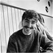 Ingeniero de Diseño Industrial, con conocimientos avanzados en física y matemáticas.