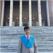 Soy graduado en historia y estoy actualmente estudiando el máster de profesorado