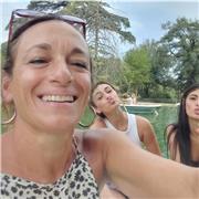 Maestra di ruolo, laureata, dall'esperienza ventennale nella fascia 0-10, si offre per aiuto scolastico e baby sitting