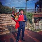 Neo laureato in economia impartisce lezioni