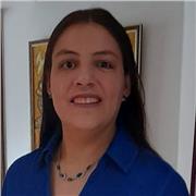 Maestro de matemáticas a niños menores de edad