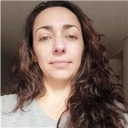 Creación, composición y edición de material visual, en gráficos o vídeo. Sonorización, colorización, musicalización. Creación de contenidos