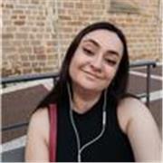 Profesora graduada en latín y griego y lengua castellana y literatura con experiencia previa enseñando en institutos