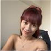 English tutor with a degree in English Literature and a Juris Doctor, offering personalized online lessons for children and adults