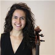 Graduada en la especialidad de Violoncello en el Conservatorio Superior de Música de Aragón imparte clases de todos los niveles